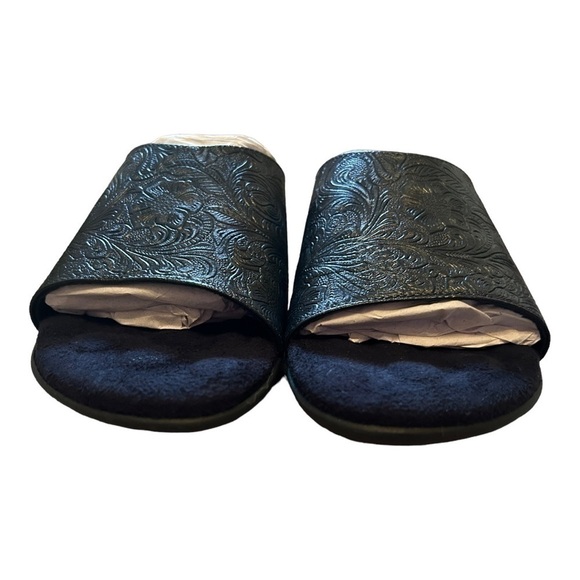 Walking Cradles Black Tooled Cath Leather Sandal - Women - Picture 4 of 13